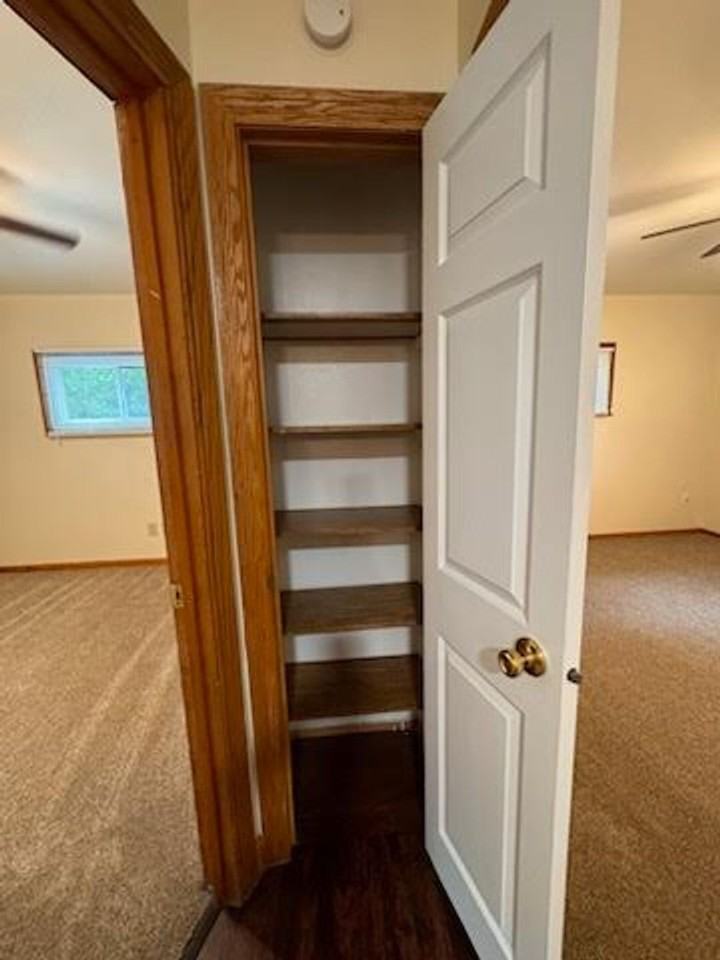 489 S Edgehill Ave - Photo 5 of 12