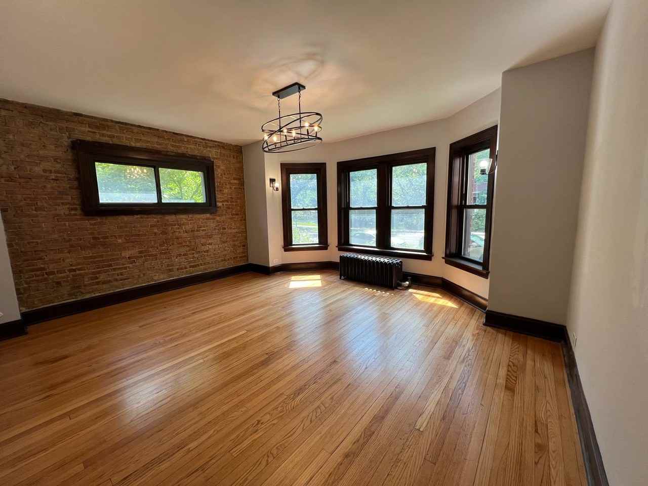 2121 Ridge Ave - Photo 4 of 22