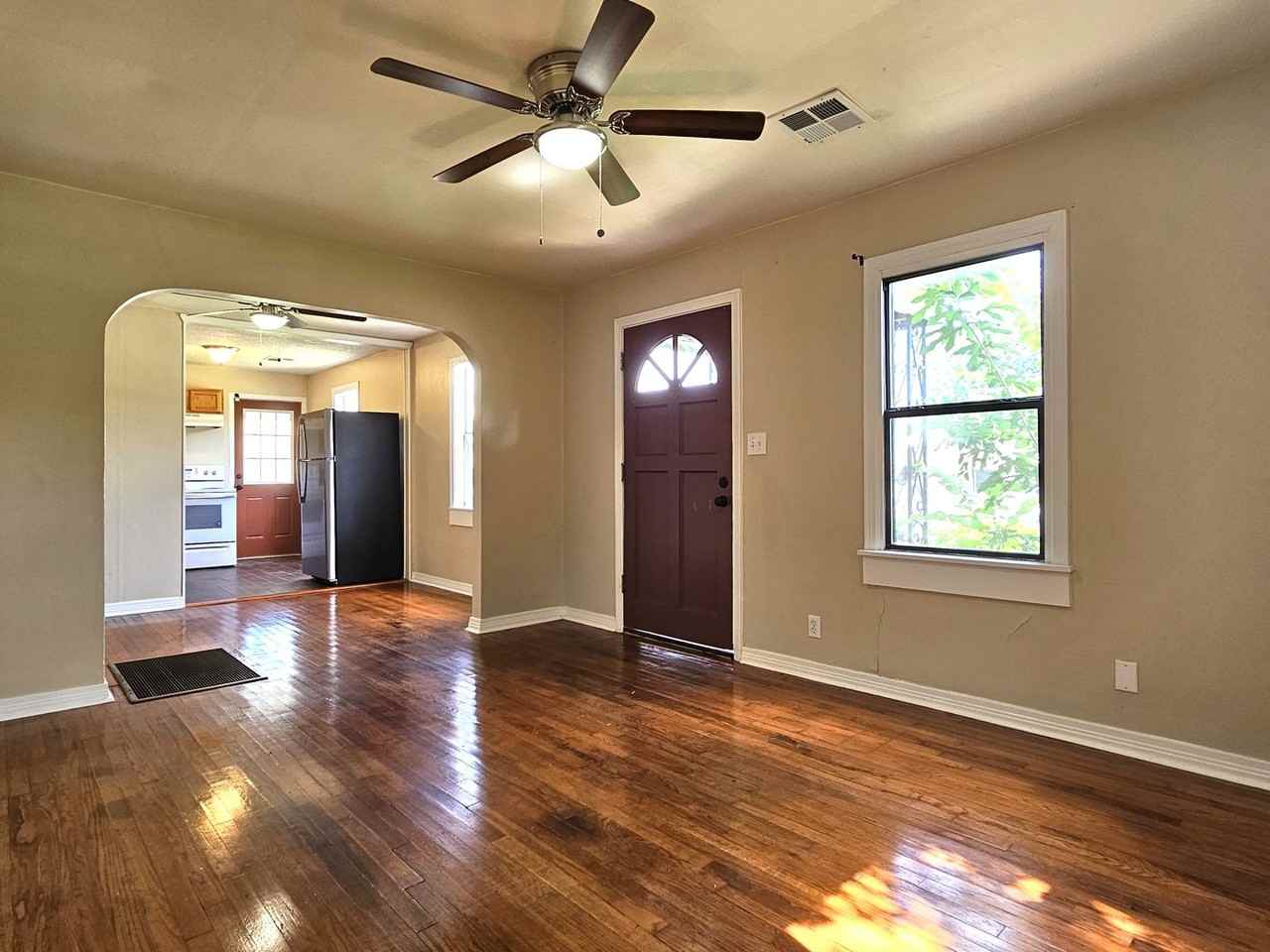 2332 W Eubanks St - Photo 3 of 12
