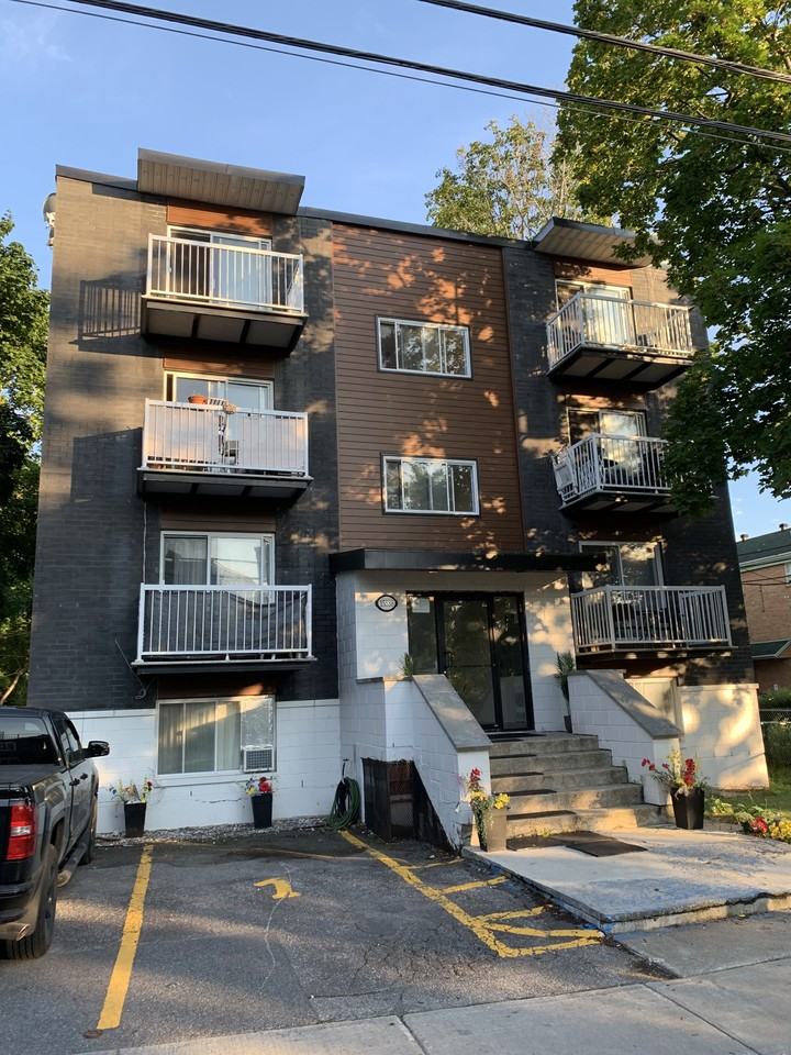 15888 Rue de la Caserne #4 - Photo 2 of 11