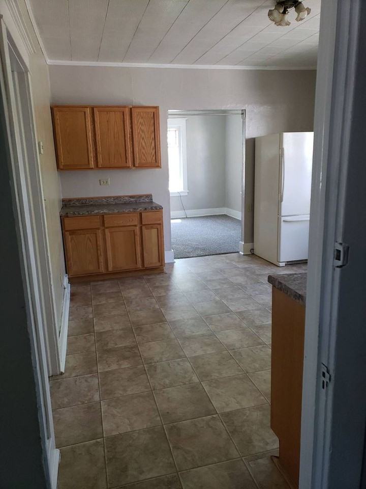 LL - 216 4 Plex - Photo 3 of 14