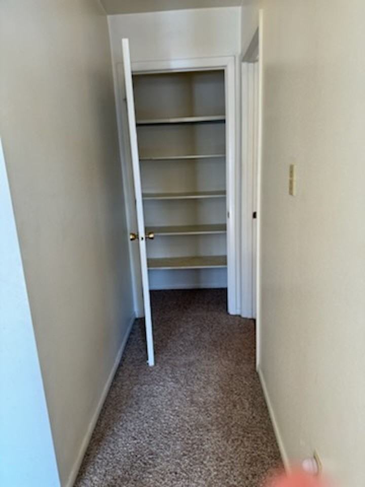 2BR apartment in Eagle River near the Chain of Lakes. - Photo 4 of 22