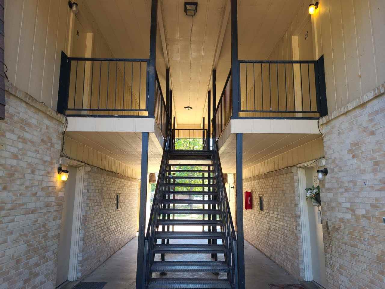 Treeview Apartments - Photo 3 of 24