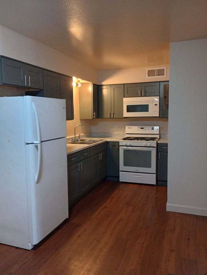 Treeview Apartments - Photo 5 of 24