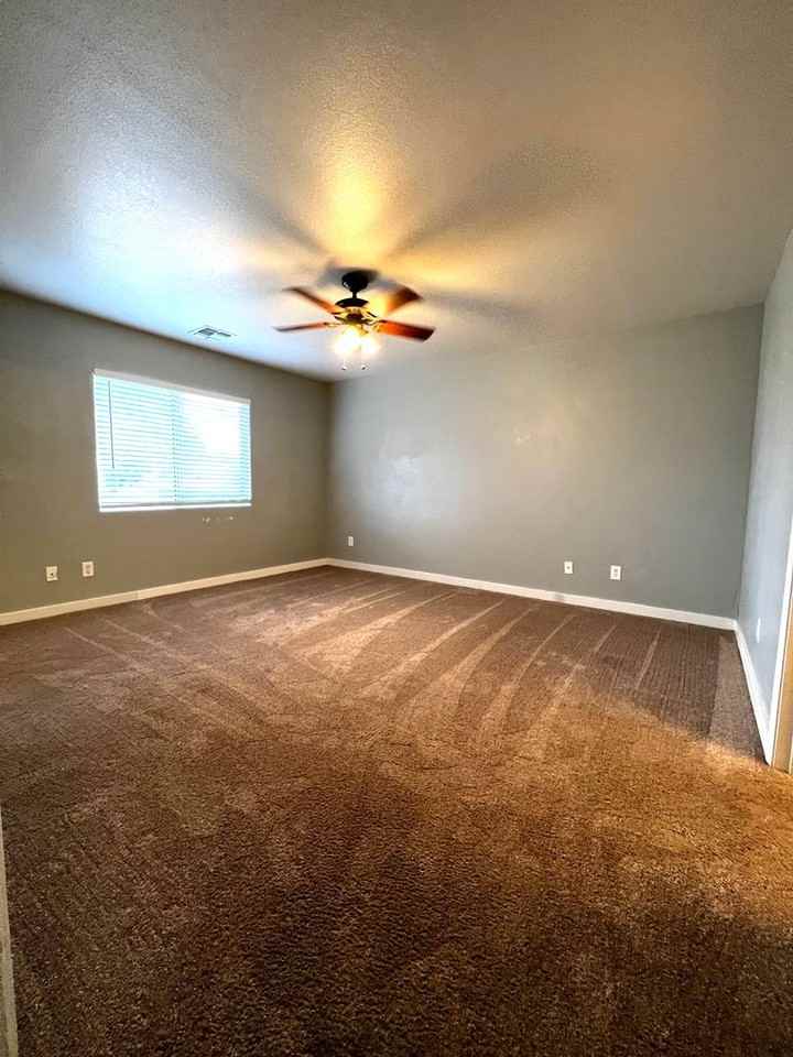 8406 E Sommer Dr - Photo 7 of 12