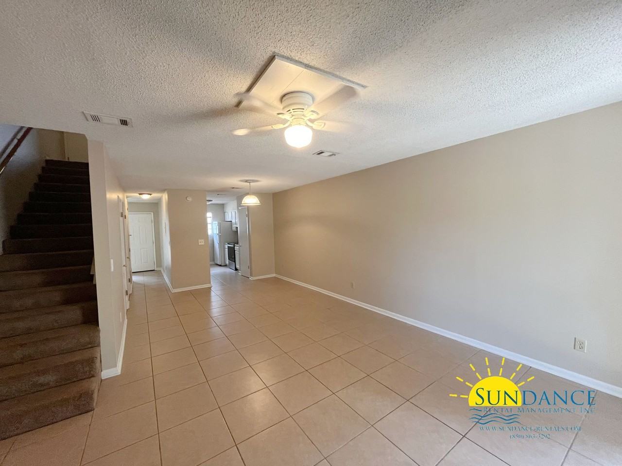 828 Shadow Ln - Photo 2 of 9