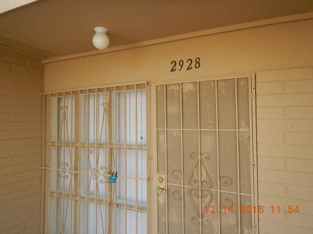 2928 E Proctor Vis - Photo 3 of 20