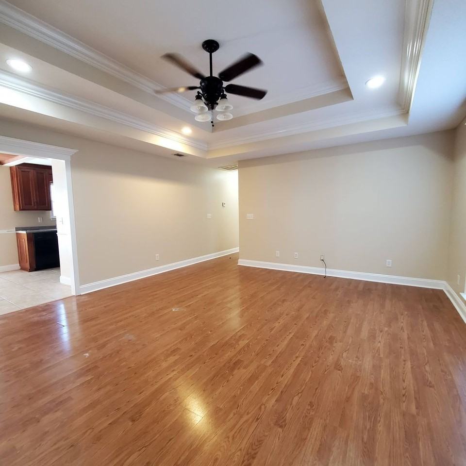 27 Mill Pond Pl - Photo 2 of 11