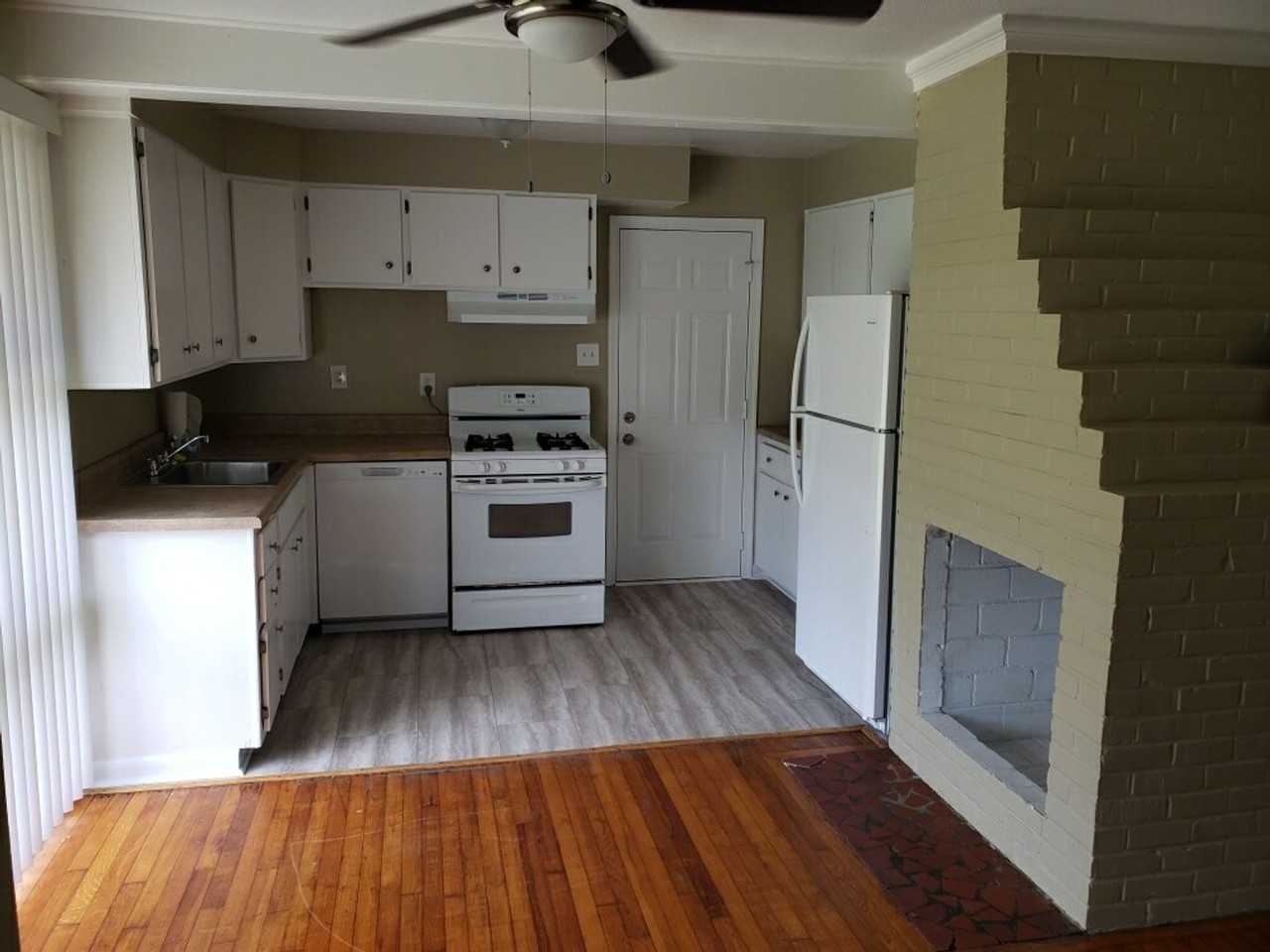 2224 Barbara Dr - Photo 3 of 9