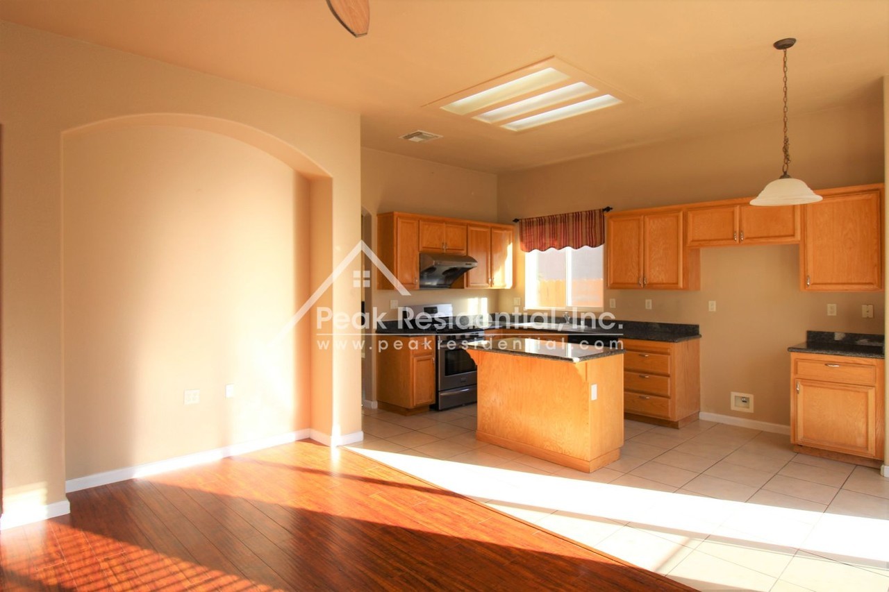 9634 Lady Bird Ct - Photo 6 of 24