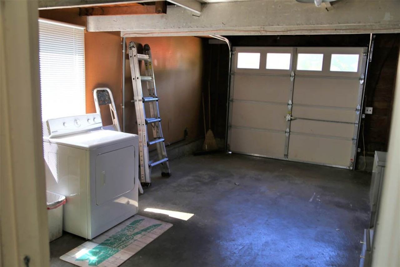 1011 Nw 34th St - Photo 3 of 16