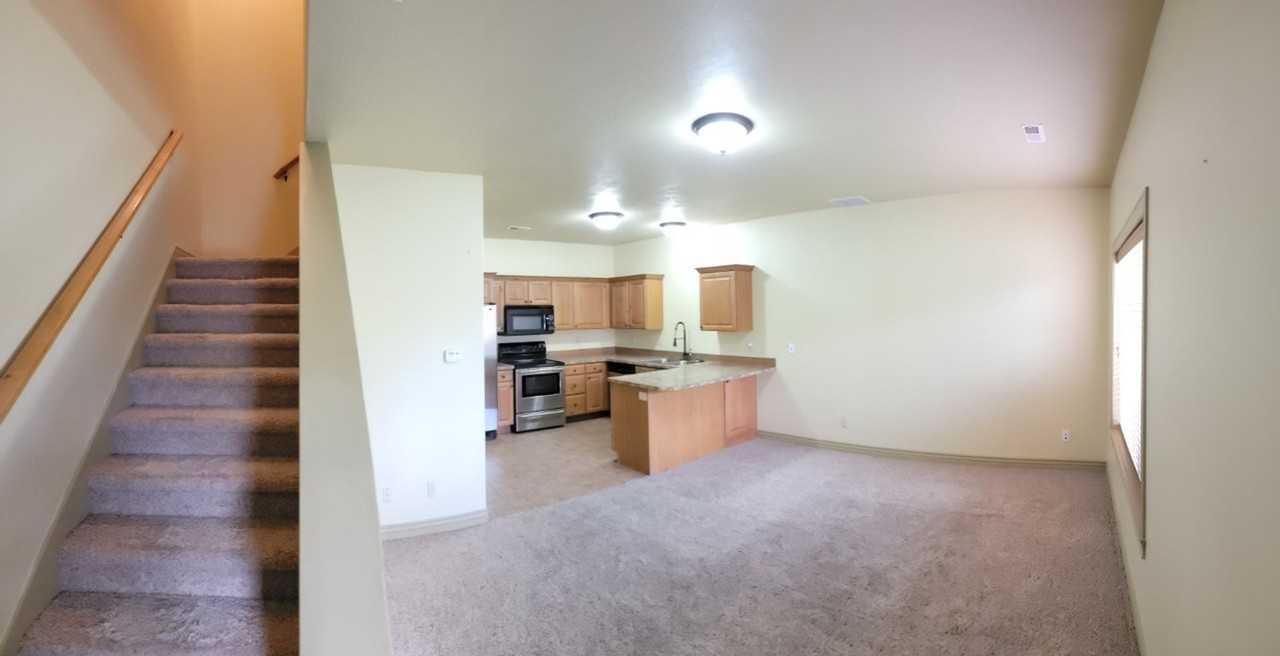 565 Pioneer Rd #64 - Photo 2 of 16