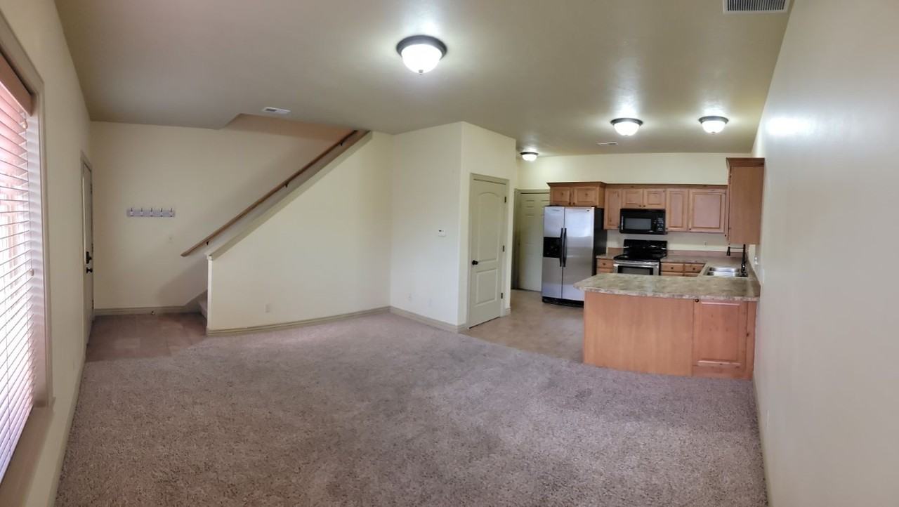 565 Pioneer Rd #64 - Photo 3 of 16