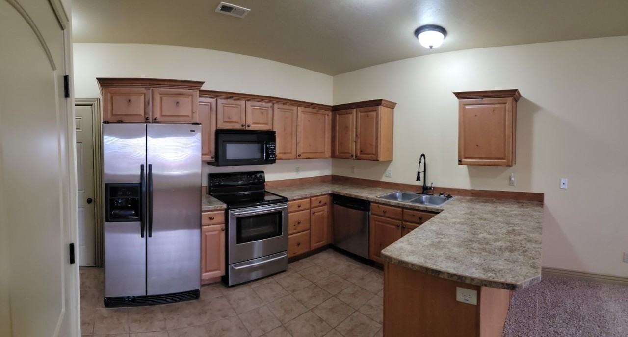 565 Pioneer Rd #64 - Photo 4 of 16