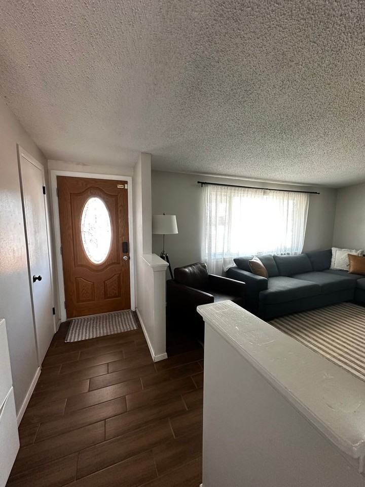 10105 Trinidad Dr - Photo 2 of 41