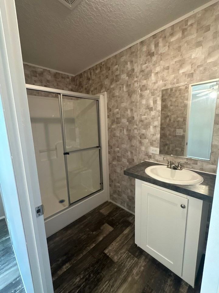 1335 Bell Ave - Photo 7 of 17