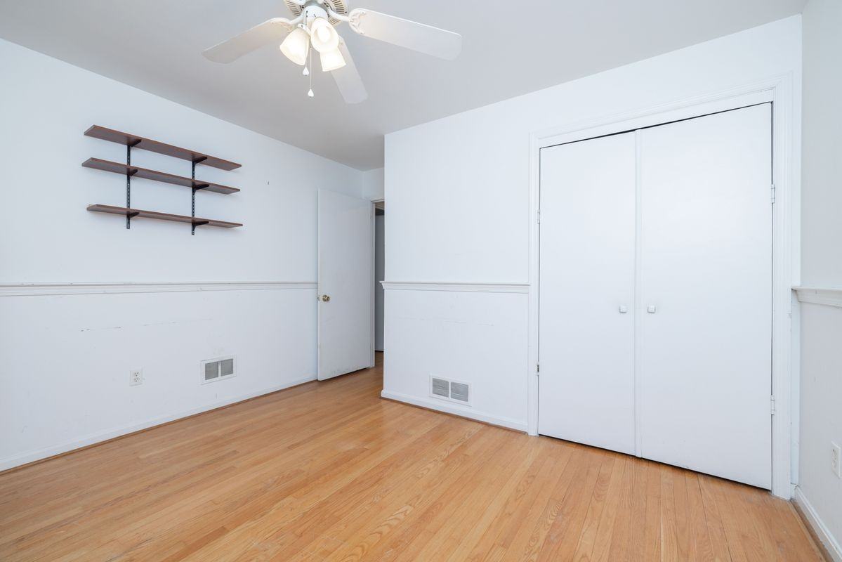 109 Country Club Dr - Photo 2 of 22