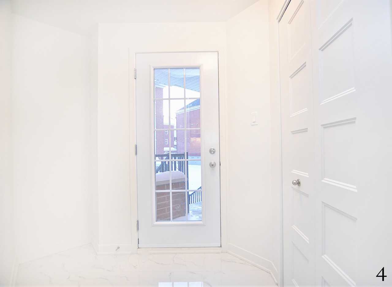 1607 Av De La Gare #1 - Photo 3 of 10