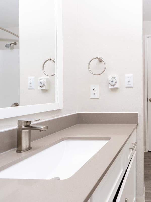 1800 Sidney Ave - Photo 4 of 12