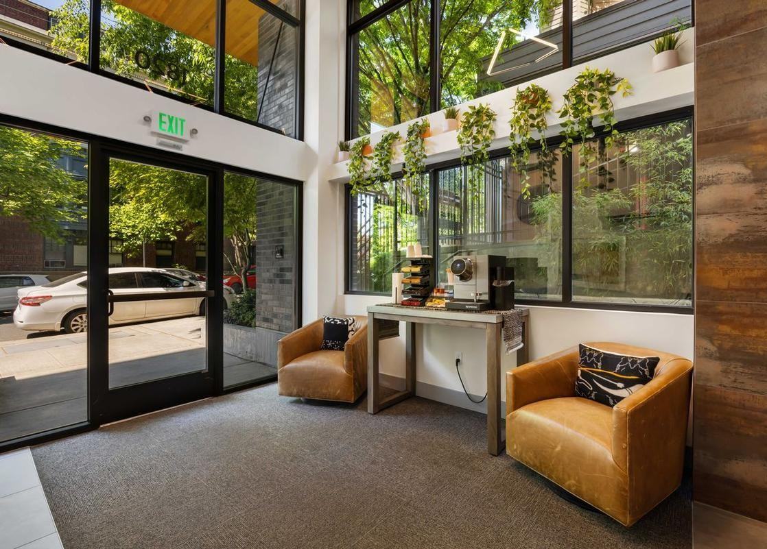 1820 Boylston Ave - Photo 7 of 50