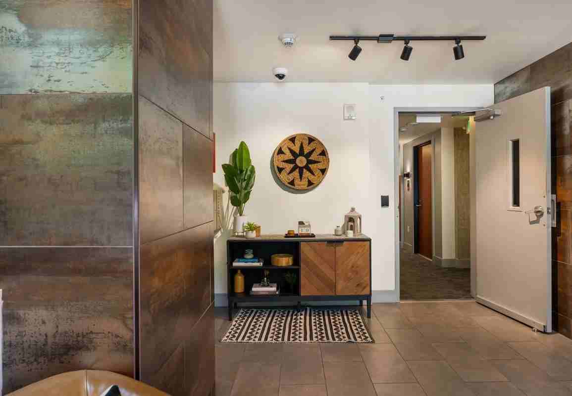 1820 Boylston Ave - Photo 5 of 50