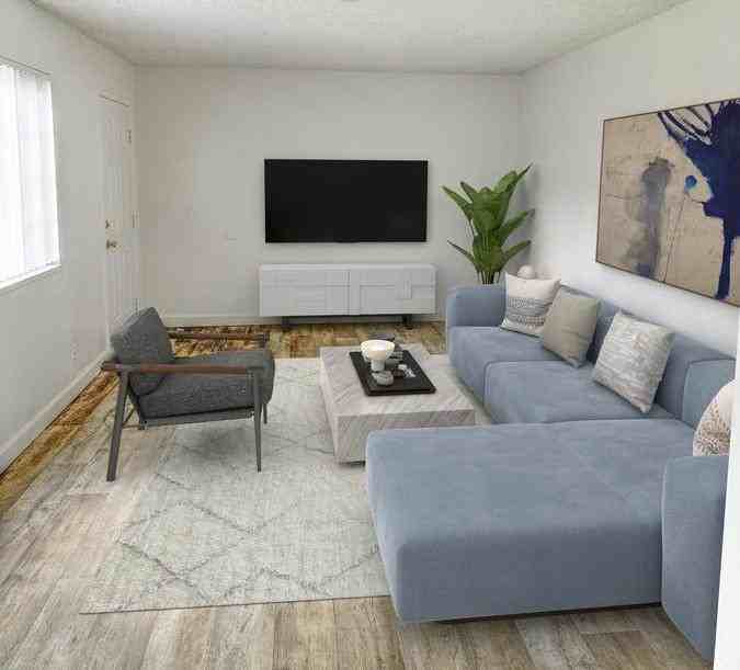 2020 Southwest Expressway - Photo 3 of 7