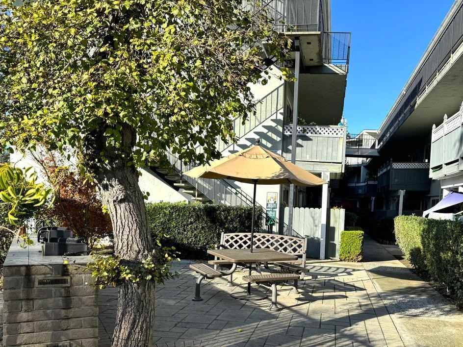 2020 Southwest Expressway - Photo 6 of 7