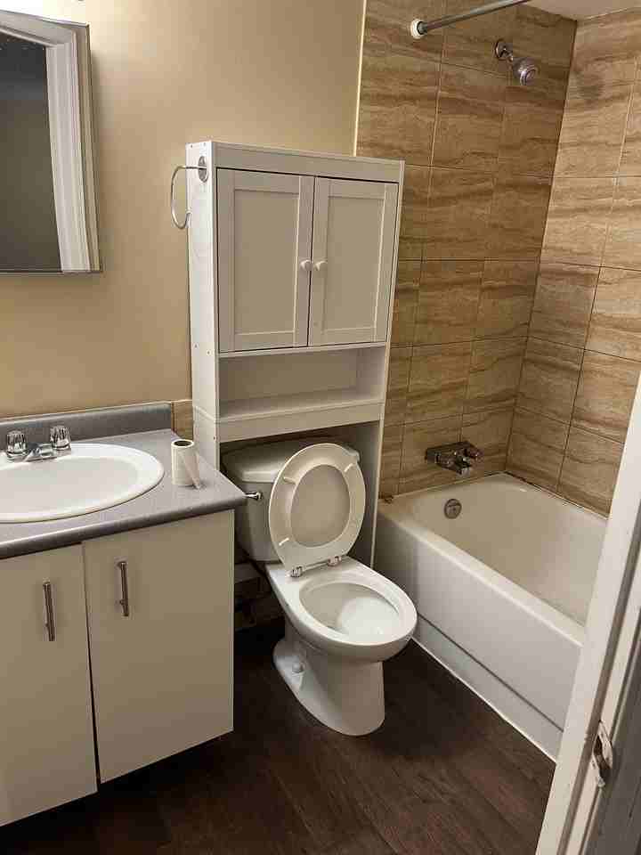485 205-485 1st Ave W #205 - Photo 3 of 11