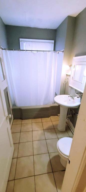 350 1/2 E 20th Ave - Photo 5 of 13