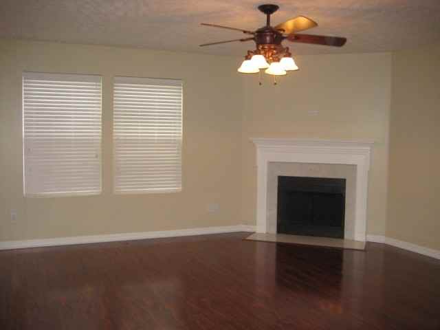 5790 Roxbury Dr - Photo 3 of 16