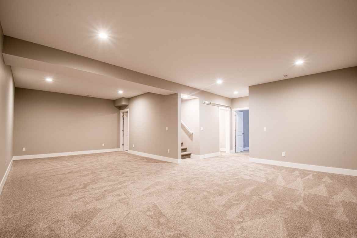 141 Percy Dr #1 - Photo 3 of 9