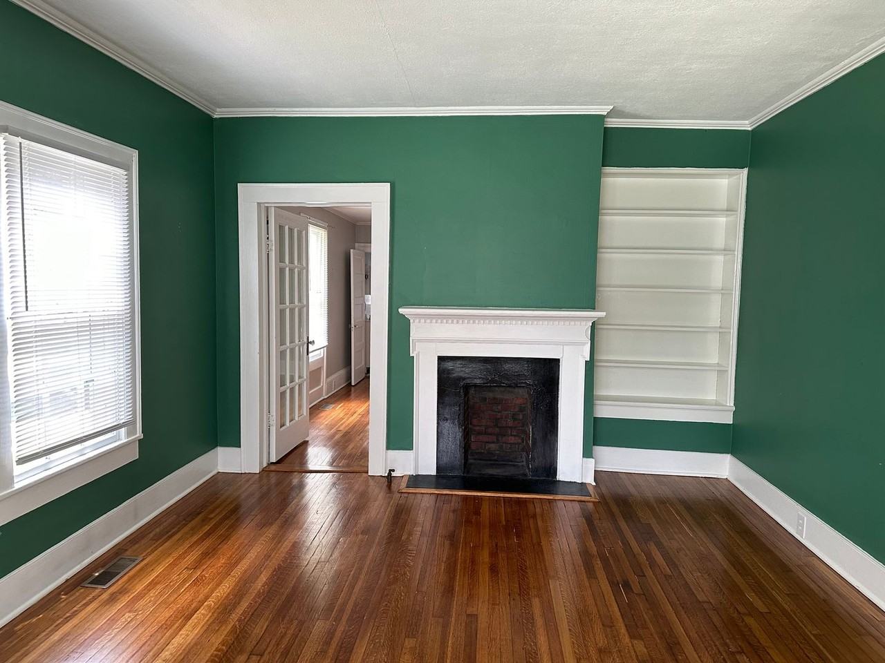 421 E 2nd St - Photo 5 of 31