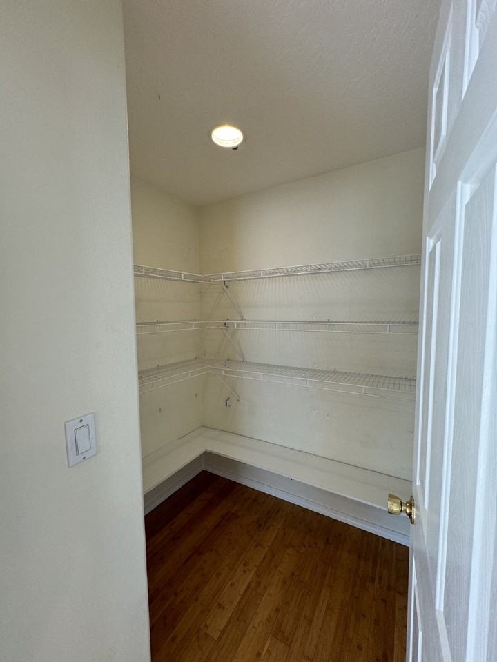 1640 S 60th St - Photo 5 of 20