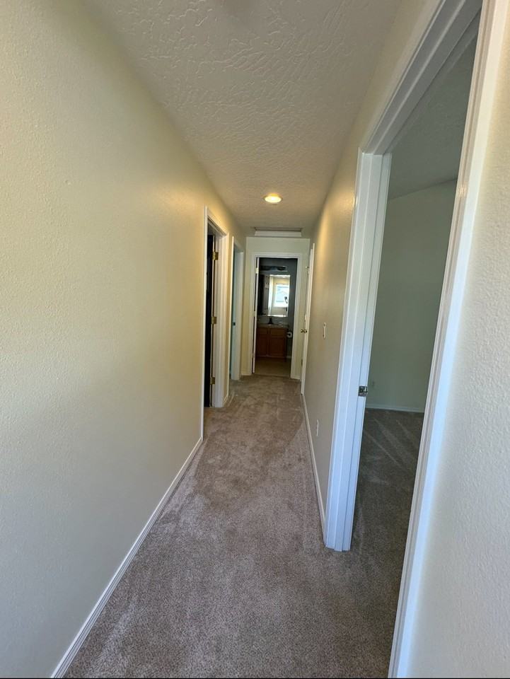 1640 S 60th St - Photo 7 of 20