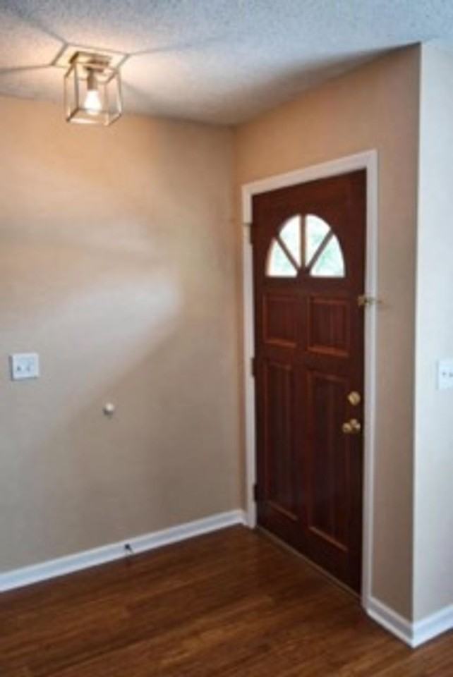 873 Sedge Ct - Photo 2 of 13