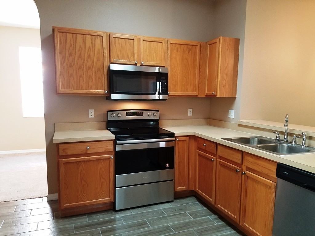 3213 Kingstown Ct - Photo 5 of 31