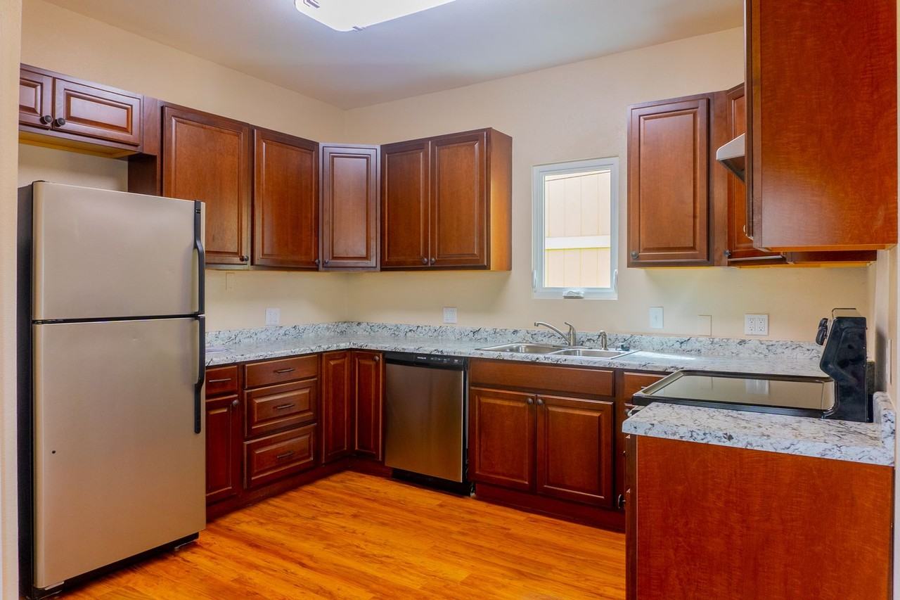 2013 Martin Luther King Jr Way - Photo 6 of 19