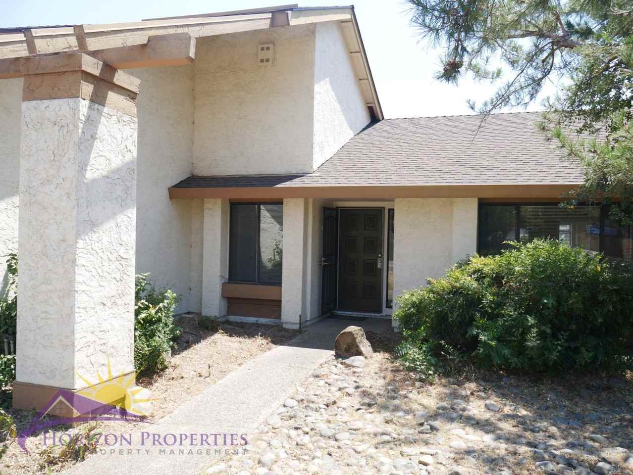 11140 Squanan River Ct - Photo 3 of 42