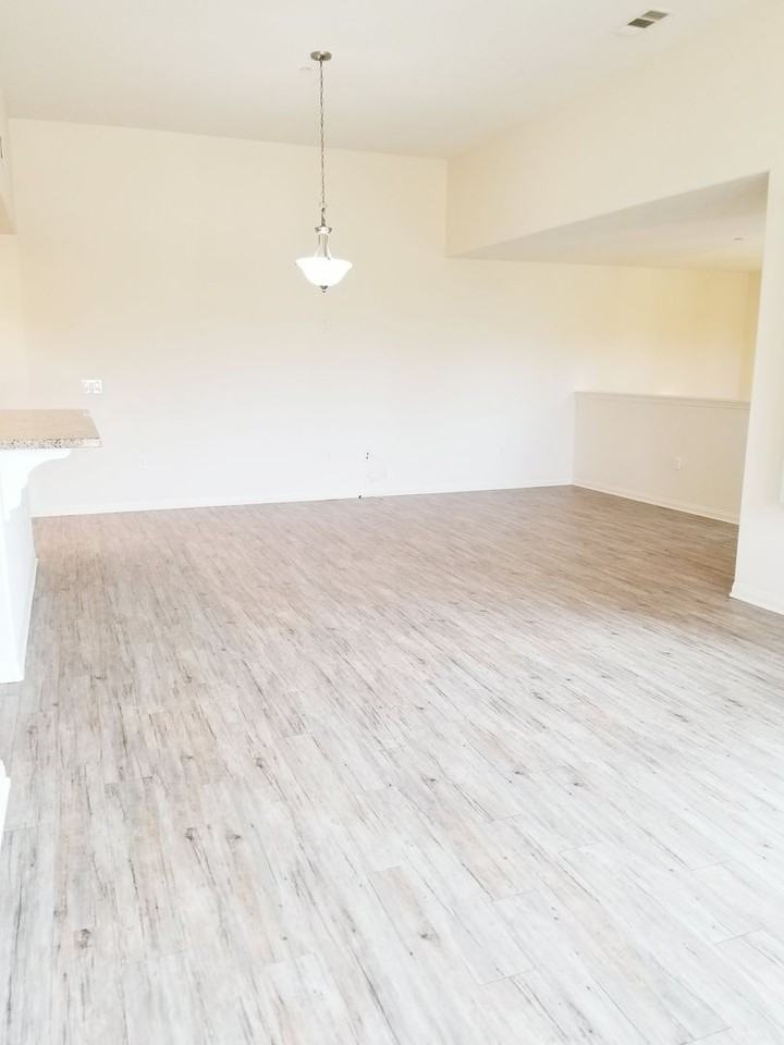 992 Los Angeles Ave #103 - Photo 7 of 30