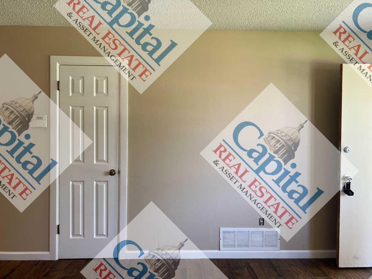 8624 Ne 33rd St - Photo 3 of 30