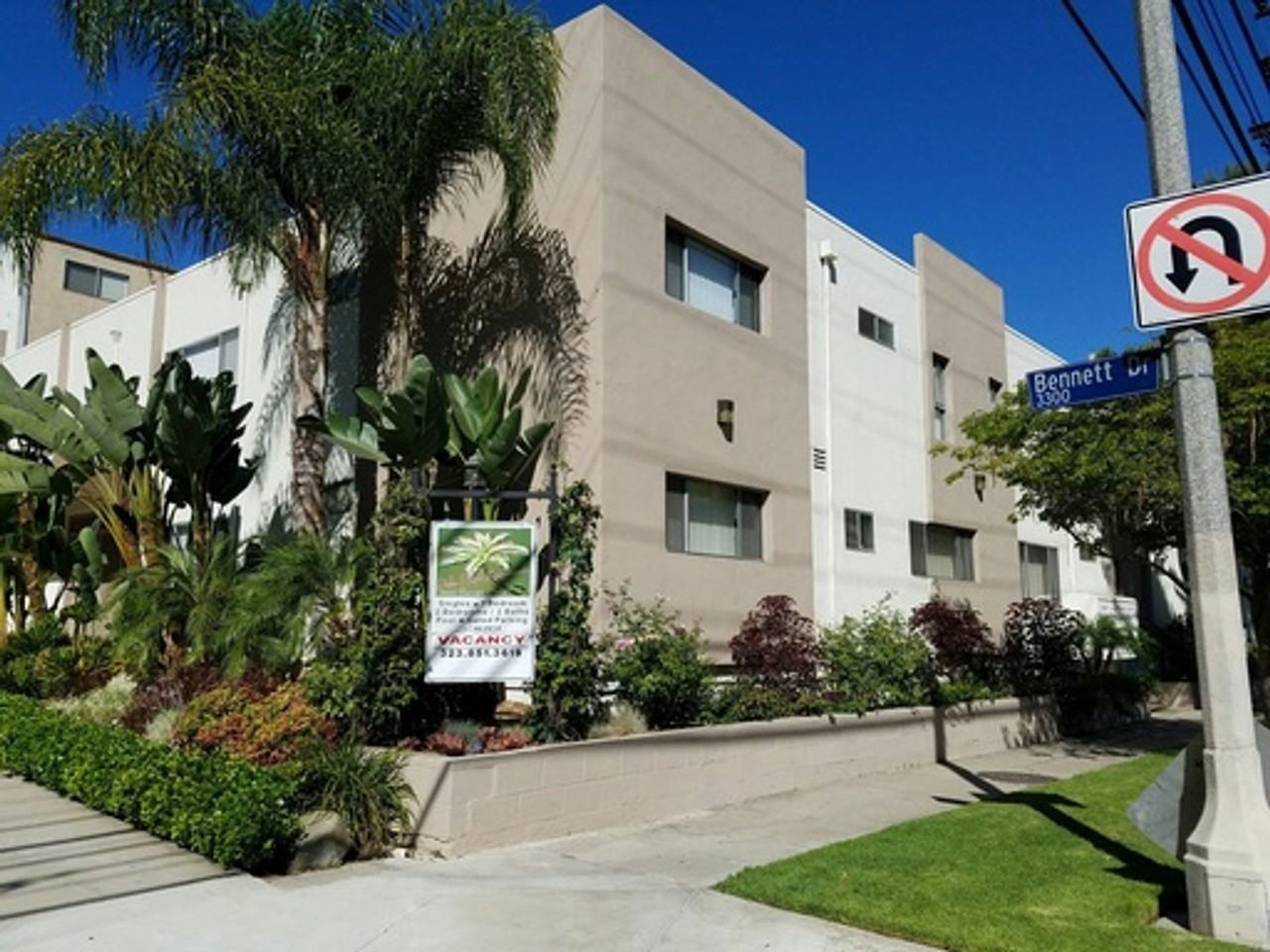 Palm Royal Apartments - Photo 2 of 7