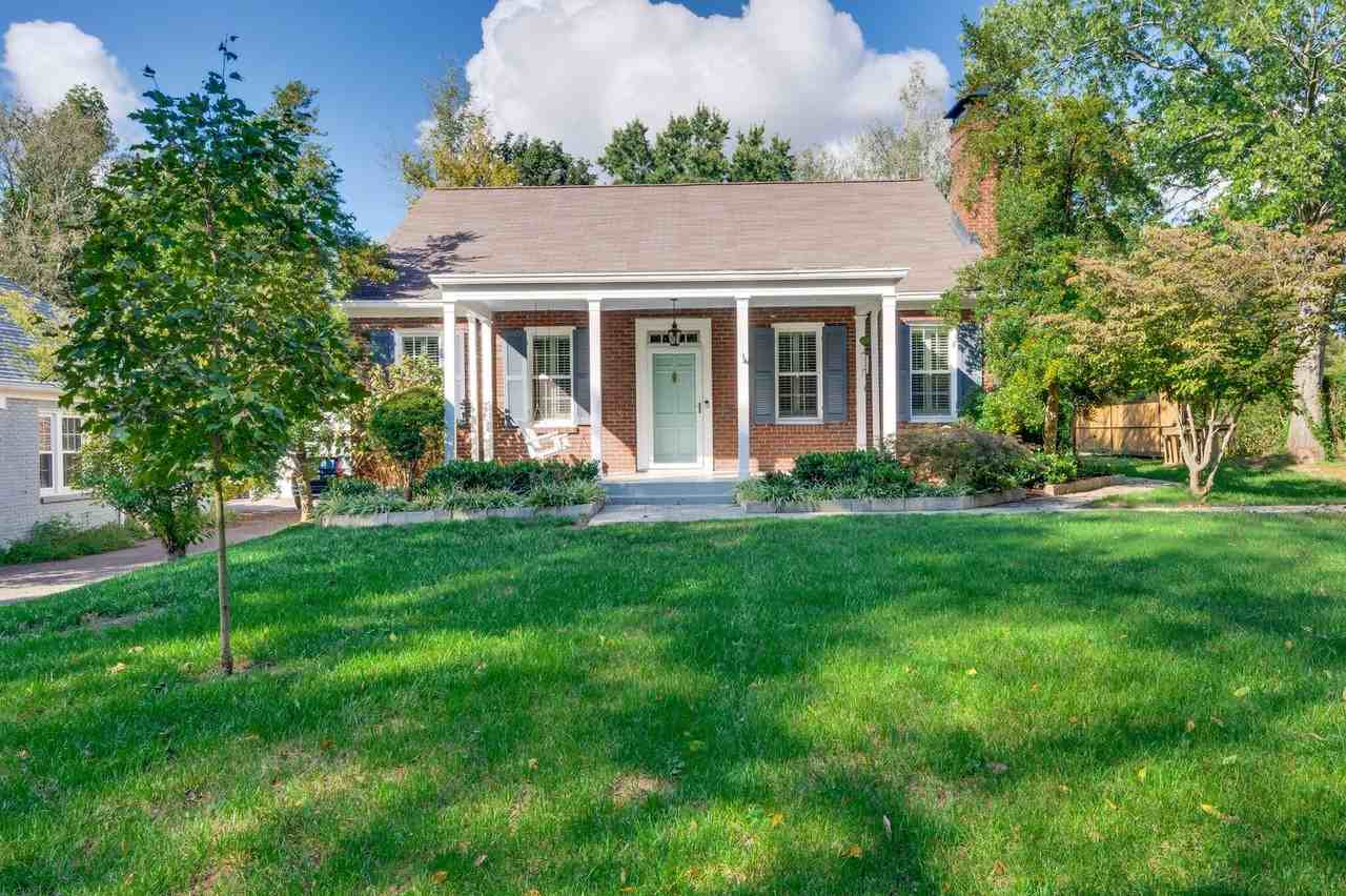 226 Woodmont Cir - Photo 3 of 50