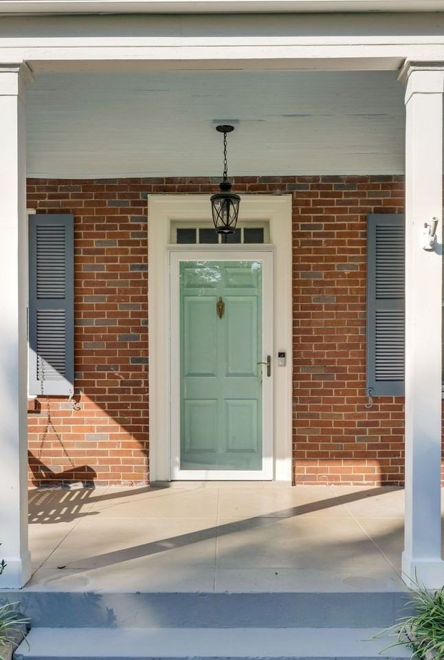 226 Woodmont Cir - Photo 4 of 50