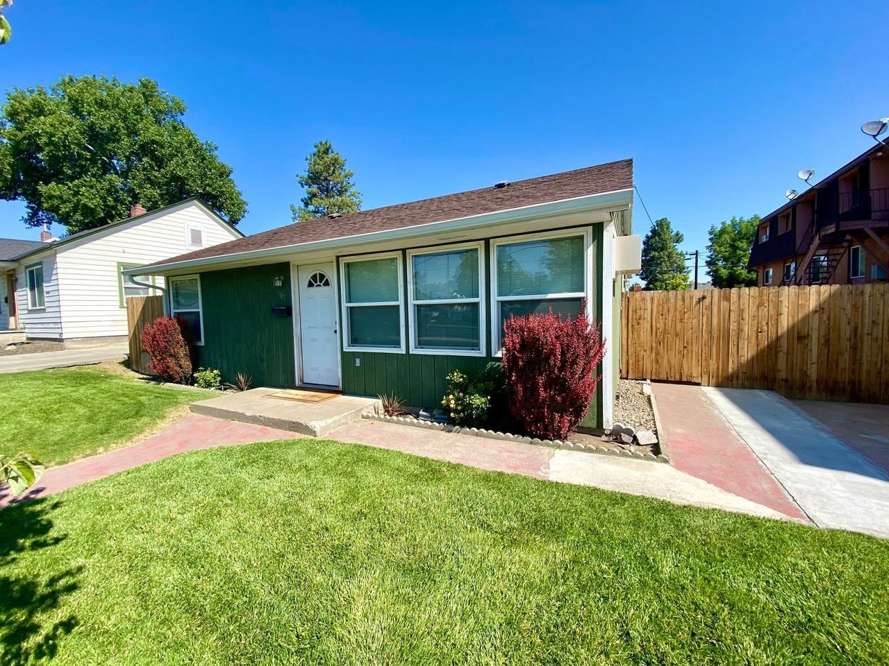 107 W Fremont Ave - Photo 2 of 21