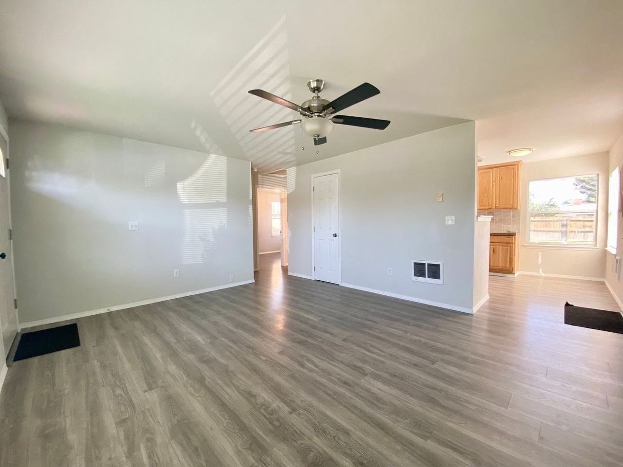 107 W Fremont Ave - Photo 3 of 21