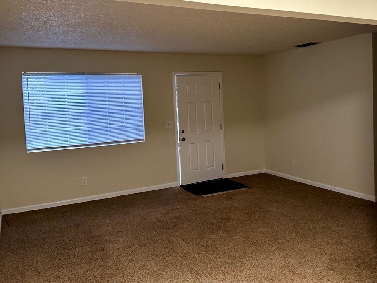 elizabeth2067(HmWty)*** - Photo 2 of 10