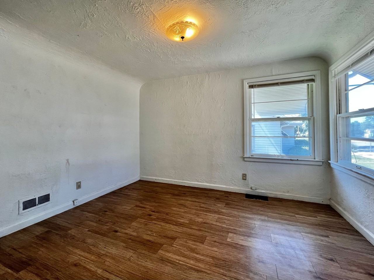 2228 10th Ave #1 - Photo 4 of 15