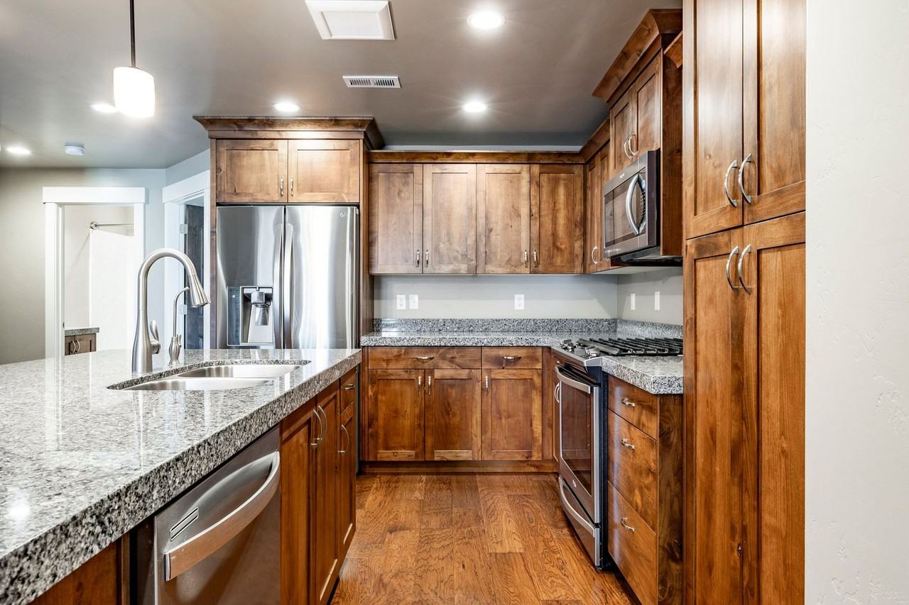 13592 N Hillclimb Ln - Photo 2 of 33