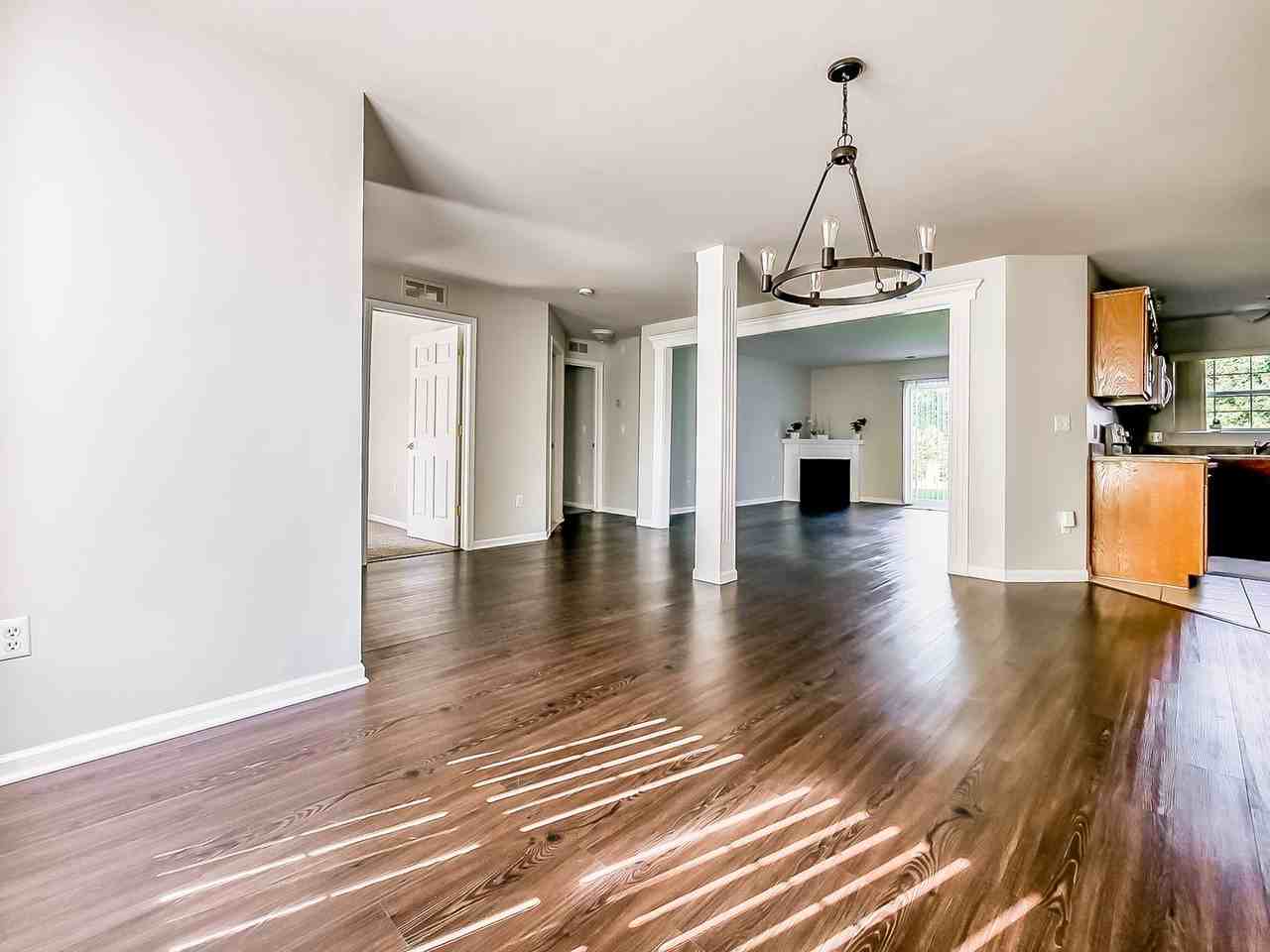 45783 Cagney Dr - Photo 3 of 27