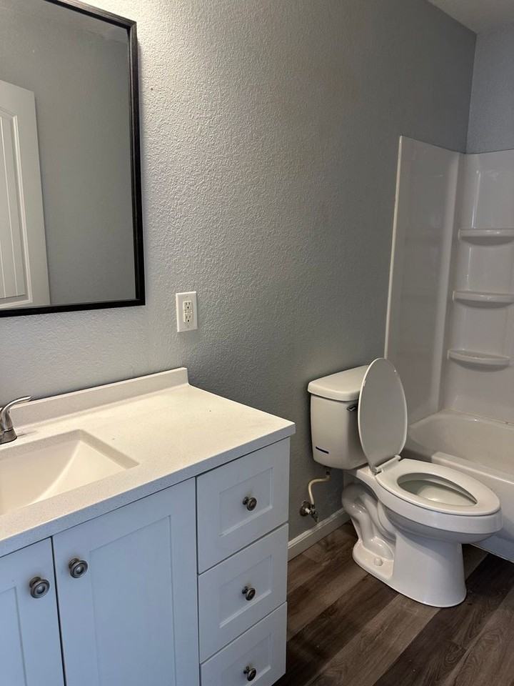 2211 S Sergeant Ave - Photo 7 of 13